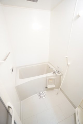 【浴室】 | ロジュマンマエバラD | ※同物件・反転タイプの写真です。