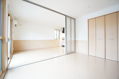 【洋室】 | ロジュマンマエバラD | ※同物件・反転タイプの写真です。