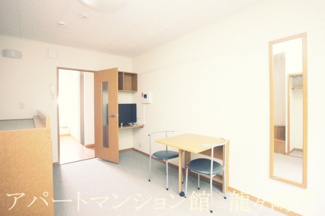 【居間・リビング】 | レオパレス新町