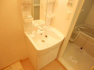 La・KIYAMIYASSO（ラ・キヤミヤッソ）の洗面所|シャンプードレッサー