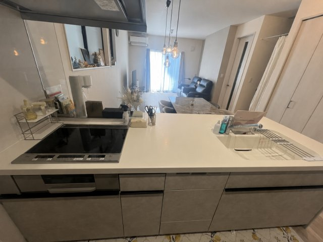 売中古戸建　静岡市駿河区西脇のその他|キッチンからはリビングが見渡せます。