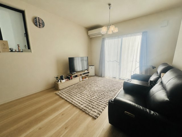 売中古戸建　静岡市駿河区西脇のその他|ゆとりがあるので、大きなソファーも置けます