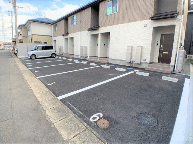 Ａｐｉｓ(アピス)の駐車場