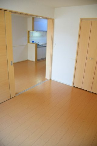 スペランツァ　ルーチェ　Ｂの居間・リビング|ゆったり過ごせるリビングです