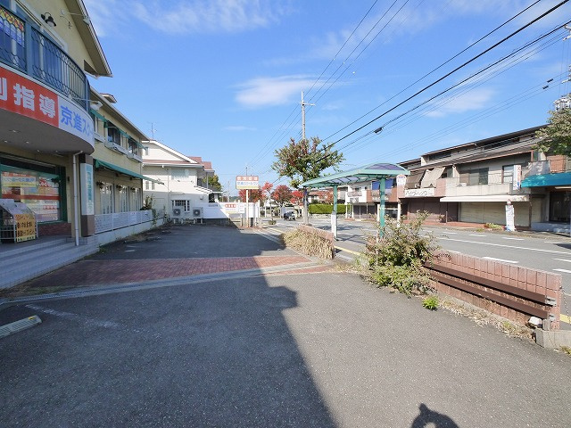 バイカルビルの駐車場