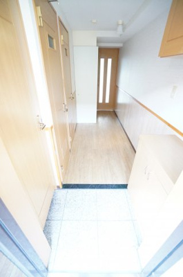 【玄関】 | グランメゾン椿森 | ※同物件・反転タイプの写真です。