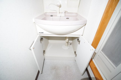 【洗面所】 | グランメゾン椿森 | ※同物件・反転タイプの写真です。