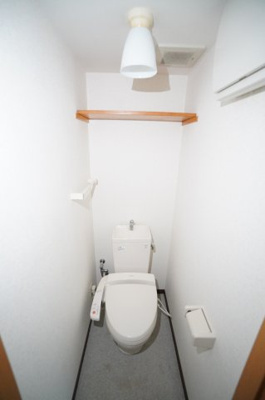 【トイレ】 | グランメゾン椿森 | ※同物件・反転タイプの写真です。