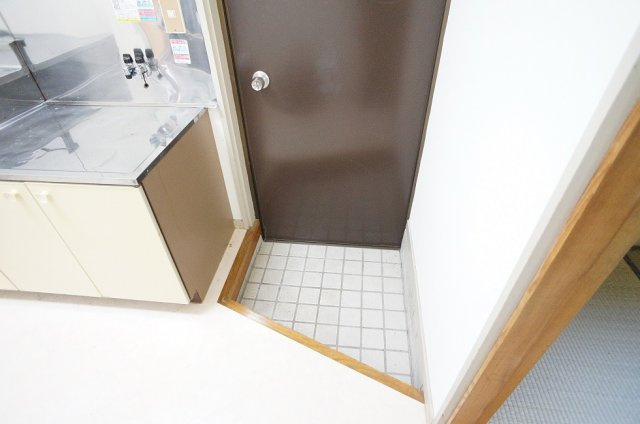 【玄関】 | コーポナガキタ