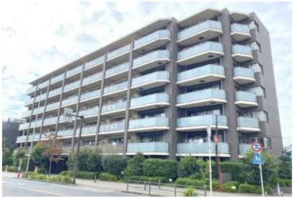 シャリエ新川崎（川崎市幸区小倉1丁目）の外観|外観です　シャリエ新川崎　2013年12月築　3LDK　中古マンション　リビングには床暖房完備　エアコン3台設置済　マルチクローク等収納豊富　JR横須賀線「新川崎」駅 徒歩12分　ペット飼育可能