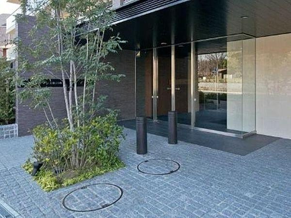 シャリエ新川崎（川崎市幸区小倉1丁目）のエントランス|ゆとりのあるエントランスです