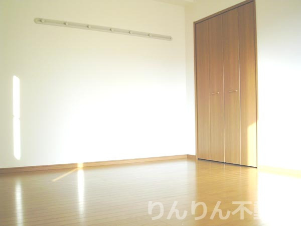【居間・リビング】 | ドミール内浜 | 使いやすい居間です