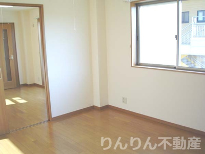 【居間・リビング】 | ドミール内浜 | 使いやすい居間です