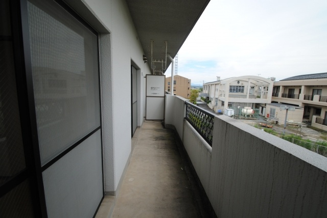 サンライズ大善寺のバルコニー|イメージ：同物件別室