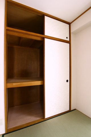 旭が丘伸和ハイツの収納