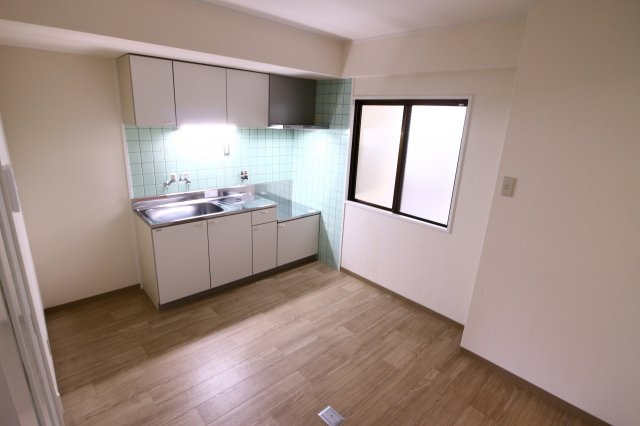 旭が丘伸和ハイツの居間・リビング