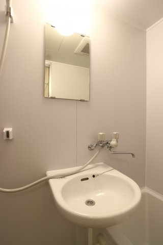 旭が丘伸和ハイツの洗面所