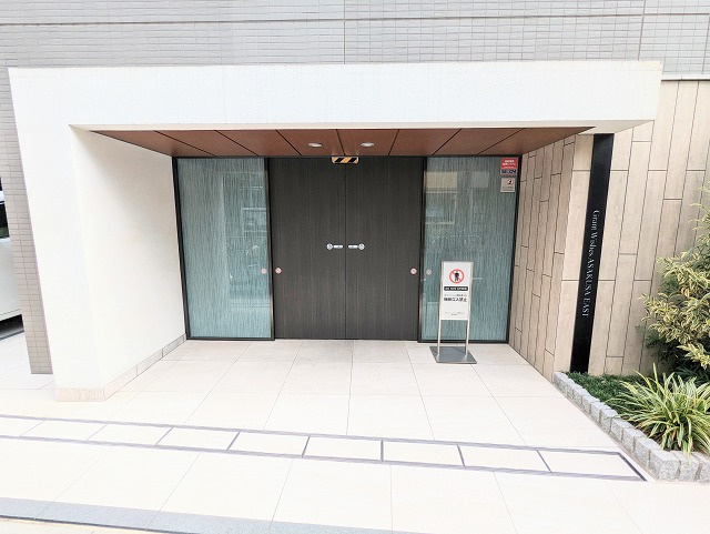 グランウィッシュ浅草EASTのエントランス