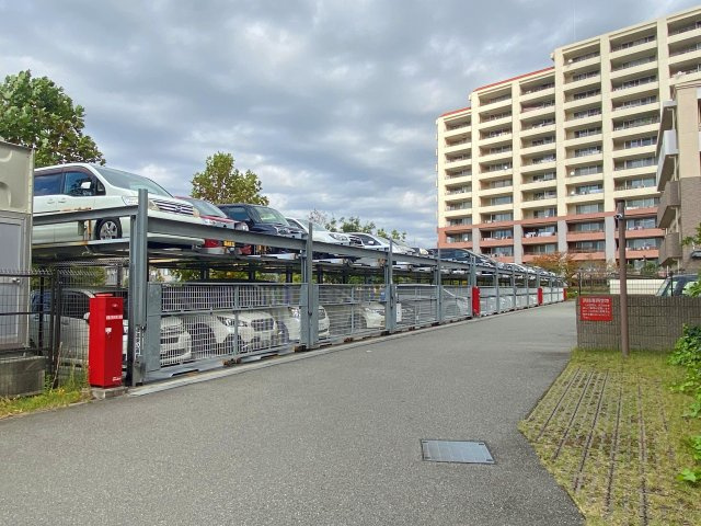 フィールズスクエアⅠ　専有面積93.5㎡の駐車場