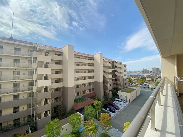 フィールズスクエアⅠ　専有面積93.5㎡の周辺