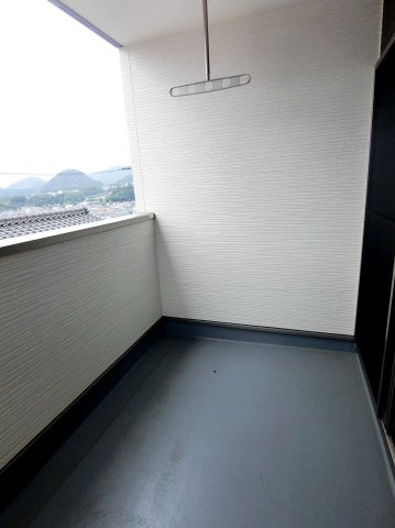 広島市安佐北区可部6丁目　中古一戸建て（全2棟）のバルコニー|落ち着いた時間を過ごせるバルコニーです