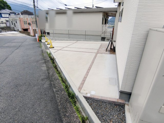 広島市安佐北区可部6丁目　中古一戸建て（全2棟）の駐車場|駐車スペースもあります