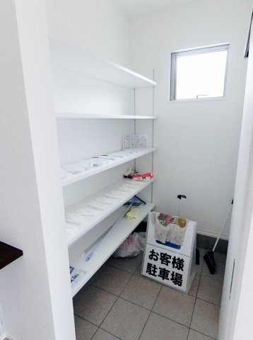 広島市安佐北区可部6丁目　中古一戸建て（全2棟）の収納|大きなスペースがあり、収納には困りません