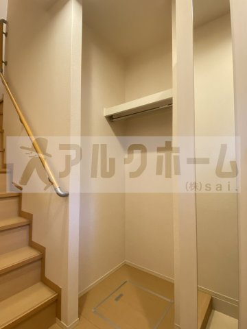 プレミール東本町の玄関