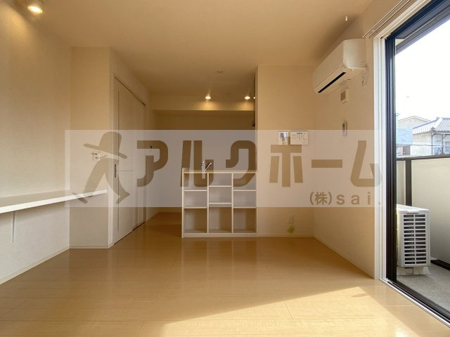 プレミール東本町の居間・リビング