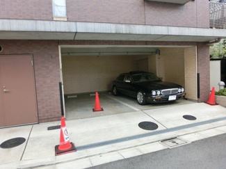 【駐車場】