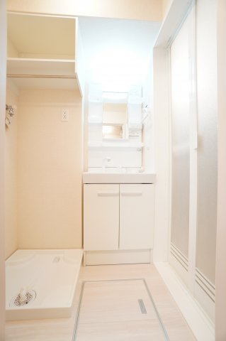 【洗面所】 | KLEIN KIRSCHE | ※同物件・同タイプの写真です。