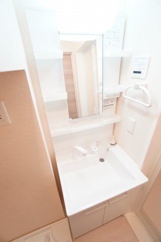 【独立洗面台】 | KLEIN KIRSCHE | ※同物件・同タイプの写真です。