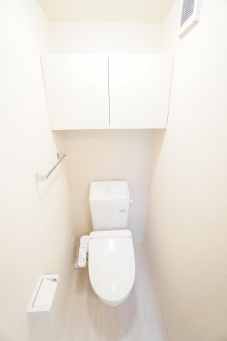 【トイレ】 | KLEIN KIRSCHE | ※同物件・同タイプの写真です。