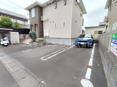 【駐車場】 | ユトリロ忠興３