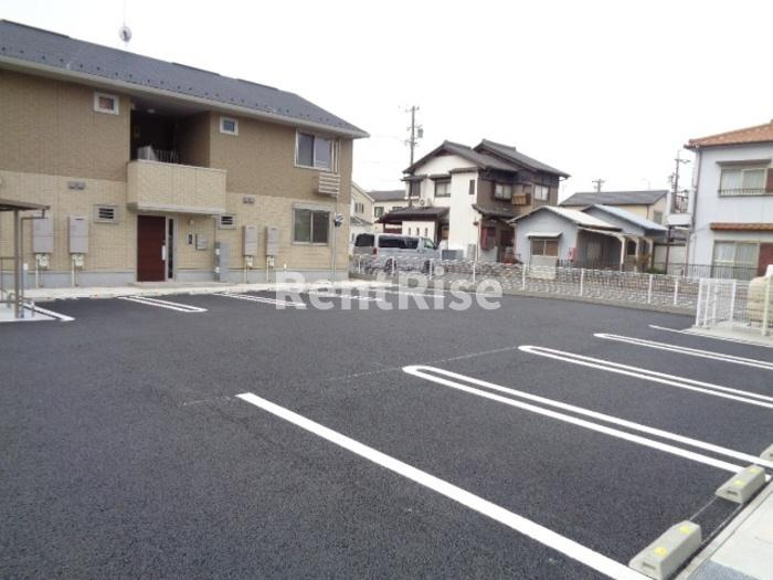 シュエット Ａの駐車場