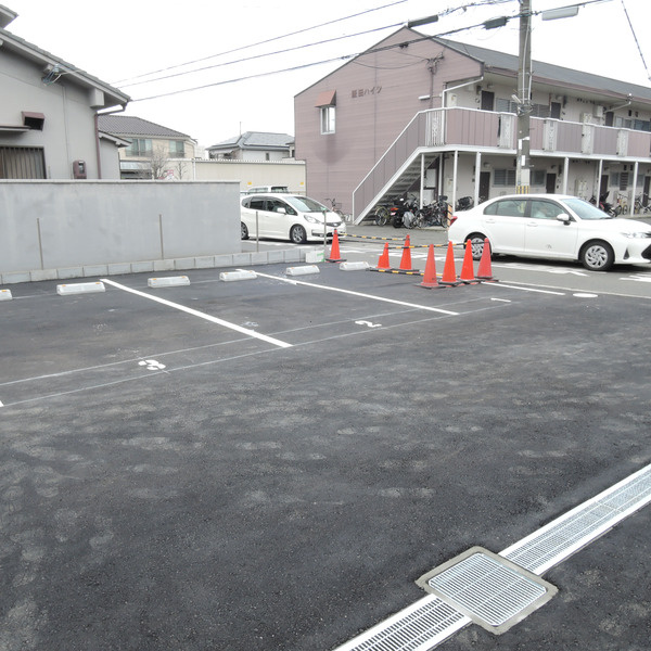 NytH23(ニース23)の駐車場