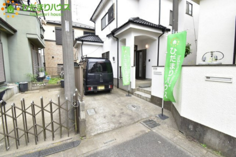 上尾市本町6丁目　中古一戸建ての駐車場