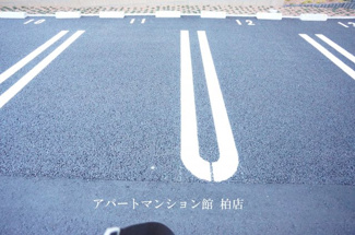 【駐車場】