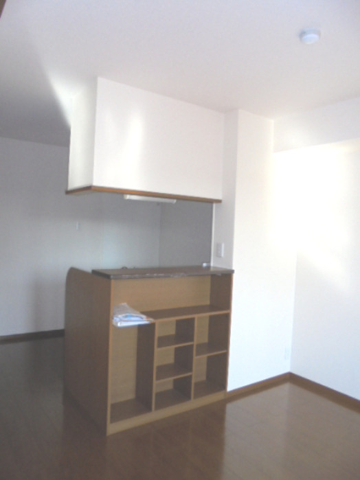 ファミール河内の居間・リビング