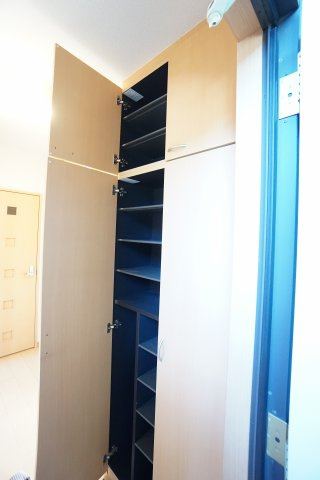 【玄関】 | カーサみつわ台K | ※同物件・同タイプの写真です