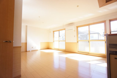 【居間・リビング】 | カーサみつわ台K | ※同物件、同タイプのお部屋です