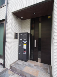 【エントランス】