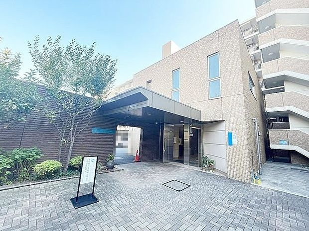 ウインベル川崎　（川崎市幸区戸手本町２丁目）のエントランス|ゆとりのあるエントランスです