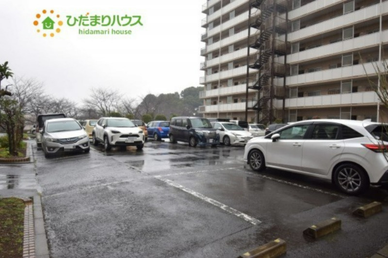 ライオンズマンション大宮指扇壱番館の駐車場