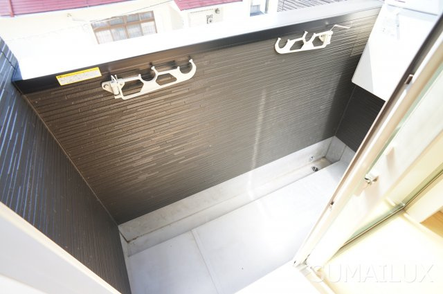 熊本市中央区坪井５丁目のアパートのバルコニー