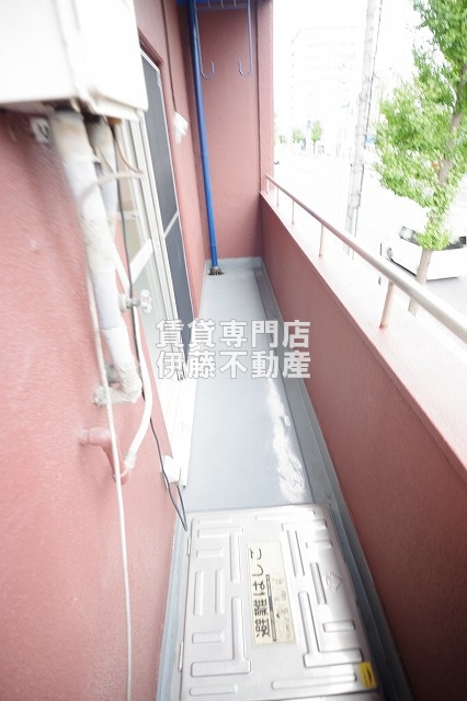 EISHO BUILDINGのバルコニー