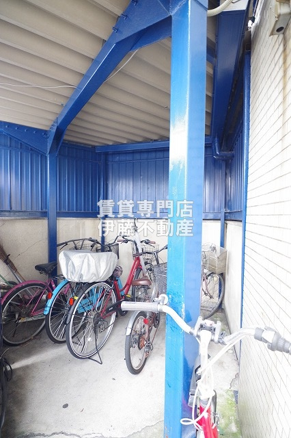 EISHO BUILDINGの駐車場