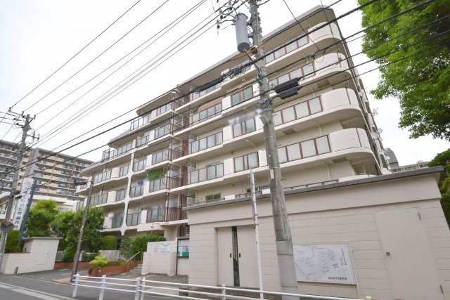 日商岩井川崎塚越マンション　（川崎市幸区塚越4丁目）の外観|外観です　日商岩井川崎塚越マンション　3ＬＤＫ　新規リノベーション　管理体制良好　JR南武線「矢向」駅徒歩4分　1979年8月築　ペット飼育可能　