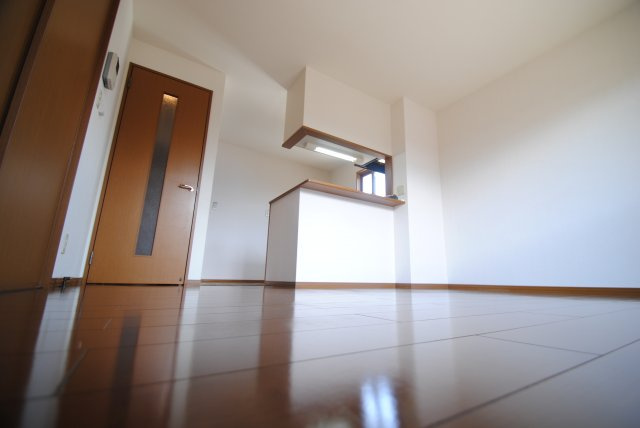 ハレアカラＡ棟の居間・リビング