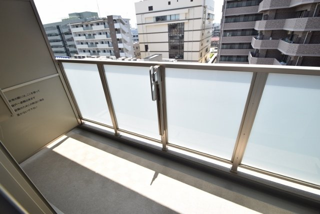 プライムコート千成のバルコニー|開放感のあるバルコニー（写真別間取り）